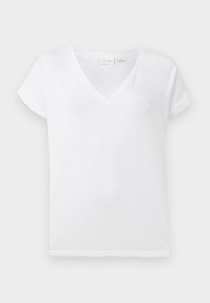 T-shirt blanc à col en V fabriqué en coton doux, avec des manches courtes à revers et une coupe décontractée, affichant un design simple et sans fioritures.