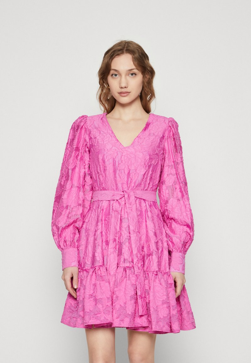 Selected Femme SLFCALLI SADIE SHORT V NECK DRESS  - Kokteilinė suknelė / vakarėlių suknelė - phlox pink