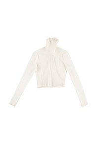 Biały prążkowany golf z długimi rękawami i krótkim krojem. Posiada falbaniany kołnierz oraz teksturowaną tkaninę.