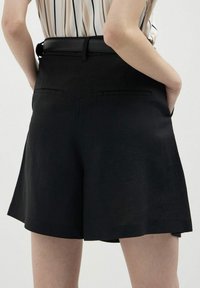 Calliope BERMUDA - Shorts - nero