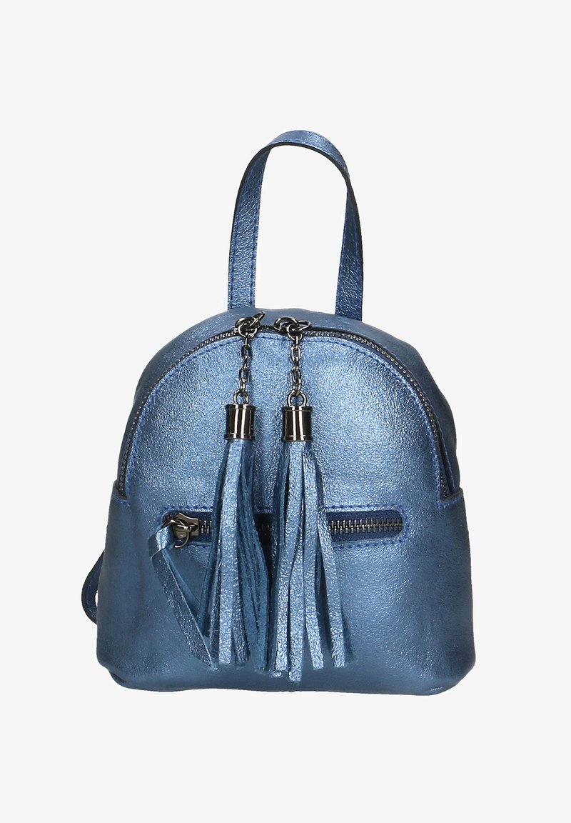 Petit sac à dos en cuir bleu métallisé avec poche avant zippée et deux fermetures éclair ornées de longs pompons.