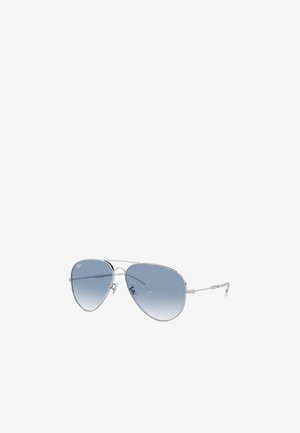 Occhiali da sole aviator con montatura in metallo argentato e lenti blu sfumate. Presentano un design classico e naselli regolabili per il massimo comfort.