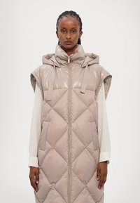 Marella AMIANTO - Kaput ispunjen paperjem - tortora