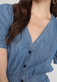 Madewell Vapaa-ajan mekko - light-blue denim