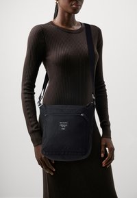 Marimekko PALBAG - Taška cez plece - black