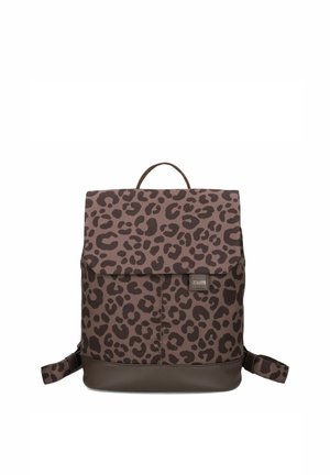 Zaino marrone con stampa leopardata scura, chiusura a patta, manico superiore, spallacci regolabili e etichetta del marchio "zwei" al centro davanti.