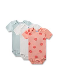 Drei Kurzarm-Babymützchen: mintgrün, weiß und pfirsichfarben mit roten Fischmustern. Hergestellt aus weichem, dehnbarem Stoff mit Druckknopfverschluss.