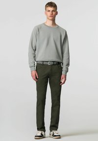 Meyer Chinos - oliv