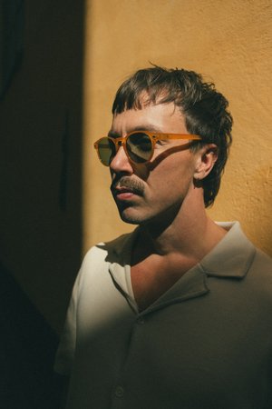 LUND UNISEX - Aurinkolasit - mustard / green