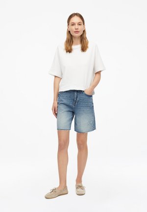s.Oliver JEANS-HOSE SURI - Short en jean - hellblau