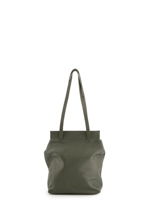 Groene leren tote bag met een zachte textuur, rechte vorm en twee lange handvaten. Eenvoudig ontwerp zonder zichtbare versieringen.
