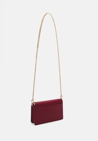 MICHAEL Michael Kors JET SET FLAP - Vakarsomiņa - deep red