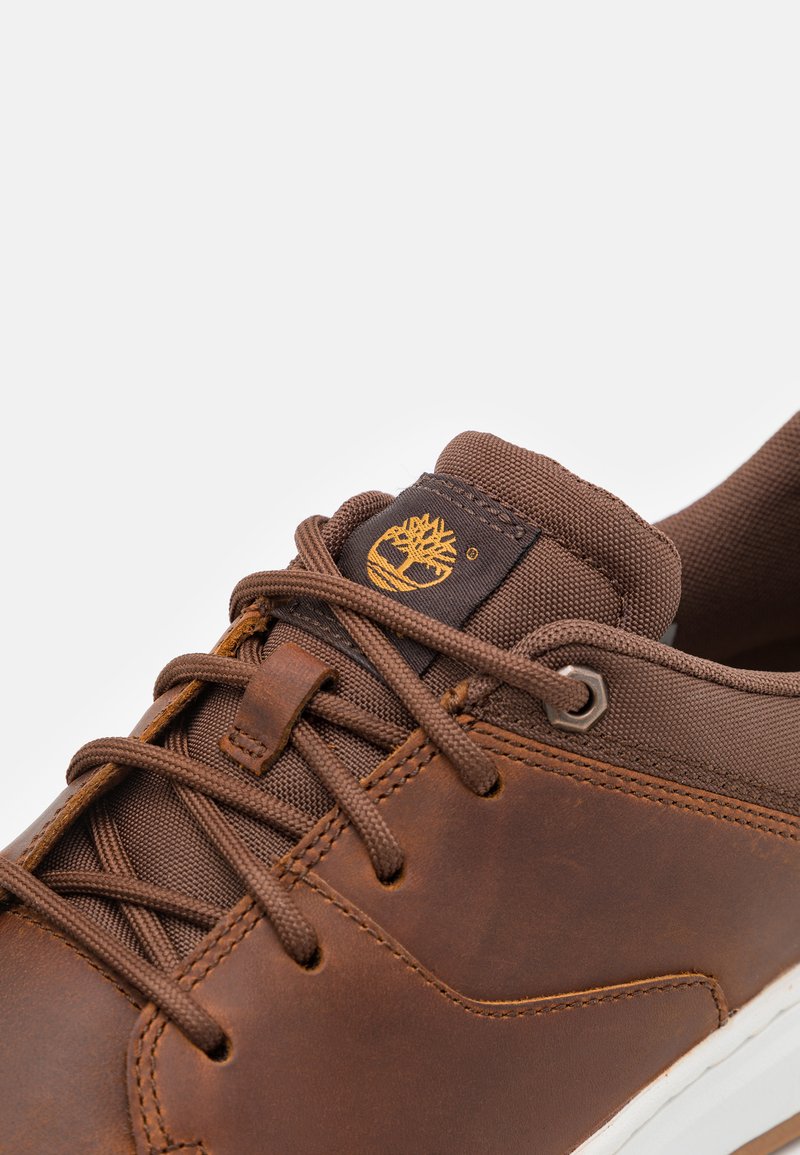 Timberland MAPLE GROVE Baskets basses medium brown/marron