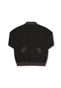 Pletený čierny cardigan s textúrovaným vzorom, s hnedými akcentmi na golieri a manžetách. Voľný strih s bočnými vreckami.