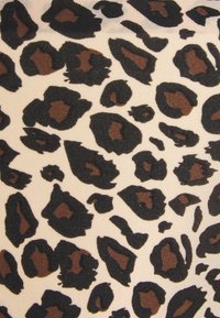 Thumbnail Image 6
