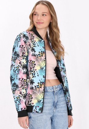Giacca bomber multicolore con un design tropicale e maculato, dotata di colletto e polsini a coste neri, realizzata in materiale leggero.