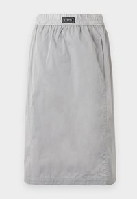 Fustă gri, până la genunchi, din material ușor, având un elastic în talie și buzunare laterale. Eticheta brandului "LPS" pe talie.