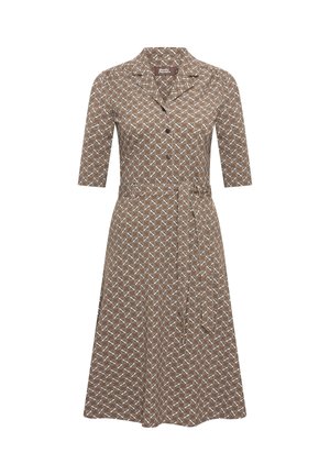 Bruine knoop-up jurk met korte mouwen, diamanten patroon in blauw en wit, taille getailleerd met een bijpassende riem, middellange rok.