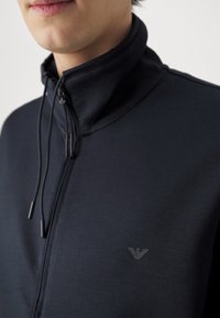 Emporio Armani Mikina na zip - dark blue