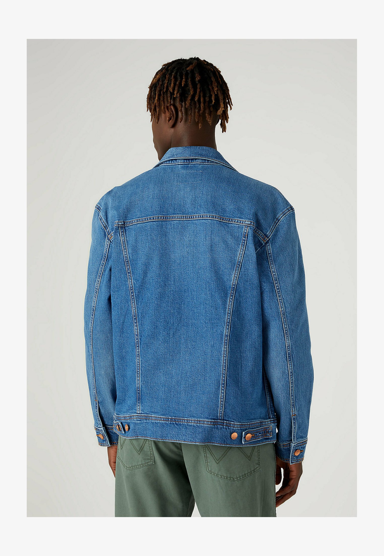 Wrangler Authentics: 2 Jeans Morbidi Ed Elasticizzati Per Bambini. Vestibilità Classica E Vita Regolabile Per Un Gioco Senza Limiti!