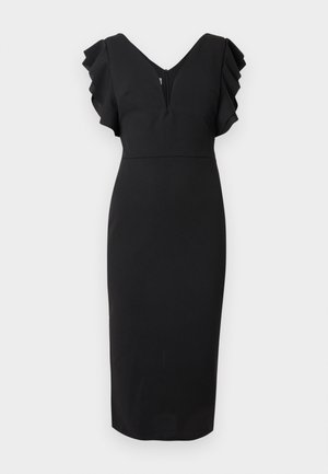 Schwarzes knielanges Kleid mit V-Ausschnitt und kurzen, gestuften Volantärmeln auf weißem Hintergrund.