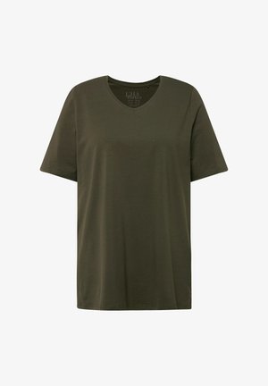 T-shirt verde oliva a scollo a V con maniche corte, realizzata in un tessuto morbido e liscio. Il design presenta una vestibilità rilassata e semplici dettagli di cucitura.