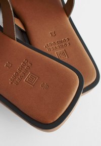Next FOREVER COMFORT LATTICE - Tagant lahtised kingad - black