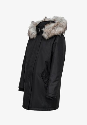 Schwarzer Parka mit einem mit Fell gefütterten Kapuzen, ausgestattet mit einem Frontreißverschluss, Seitentaschen und gerippten Bündchen. Glatte Stoffstruktur.