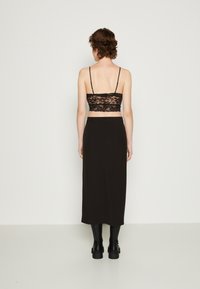 Vero Moda VMTROIAN LONG SKIRT - Zīmuļsvārki - black