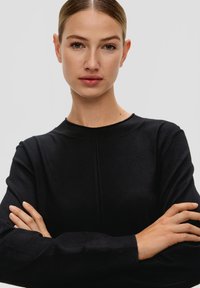 s.Oliver Strickkleid - schwarz
