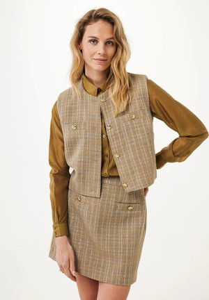Väst - light brown