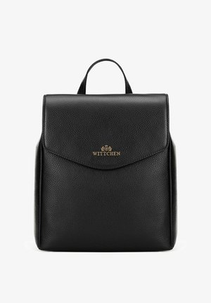 Mochila de cuero negro con una superficie texturizada, un asa en la parte superior y una solapa magnética. Presenta un logo dorado centrado en la parte delantera.