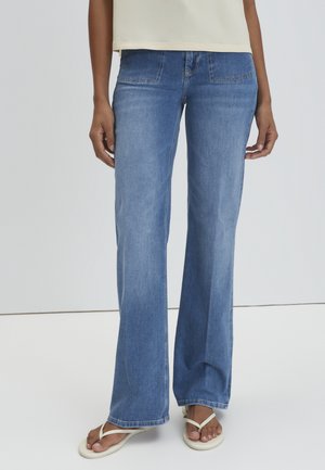 someday. WIDE LEG SOFT STRUCTURE - Flared Jeans - mid ocean blue