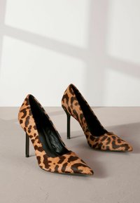 Next FOREVER COMFORT POINT  - REGULAR FIT - Korolliset avokkaat - leopard