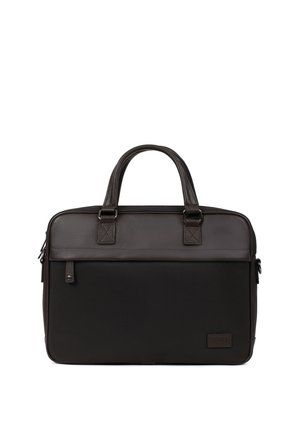 Sac d’ordinateur portable rectangulaire noir avec partie supérieure texturée, doubles poignées en cuir, poche frontale zippée et patch discret du logo de la marque.