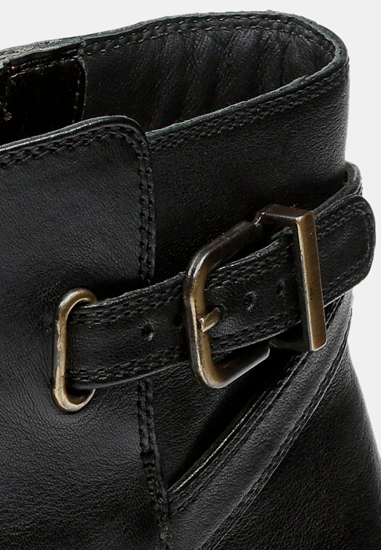 clarks clarkdale jax black