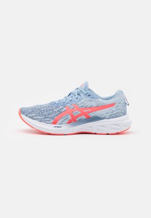 DYNABLAST 2 - Zapatillas de running neutras - mist/blazing coral