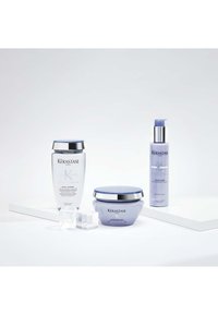 KÉRASTASE BLOND ABSOLU BAIN LUMIERE HYDRATING ILLUMINATING SHAMPOO FOR LIGHTENED & BLONDE HAIR nieokreślony