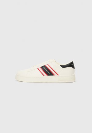 Sporta apavi - off-white/red