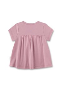 Rosa kurzärmliges Kleid aus weicher Baumwolle, mit Rundhalsausschnitt und geraffter Taille für eine ausgestellte Form.