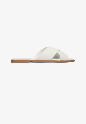 Jenny, Tagant lahtised kingad - white