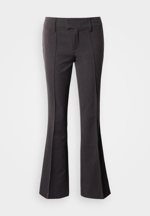 Utsvungne mørkegrå bukser med glatt tekstur, med innsvingt midje og framsømmer for en skreddersydd look.