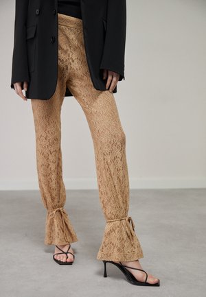 ROKH TIE HEM TROUSERS - Παντελόνι - caramel