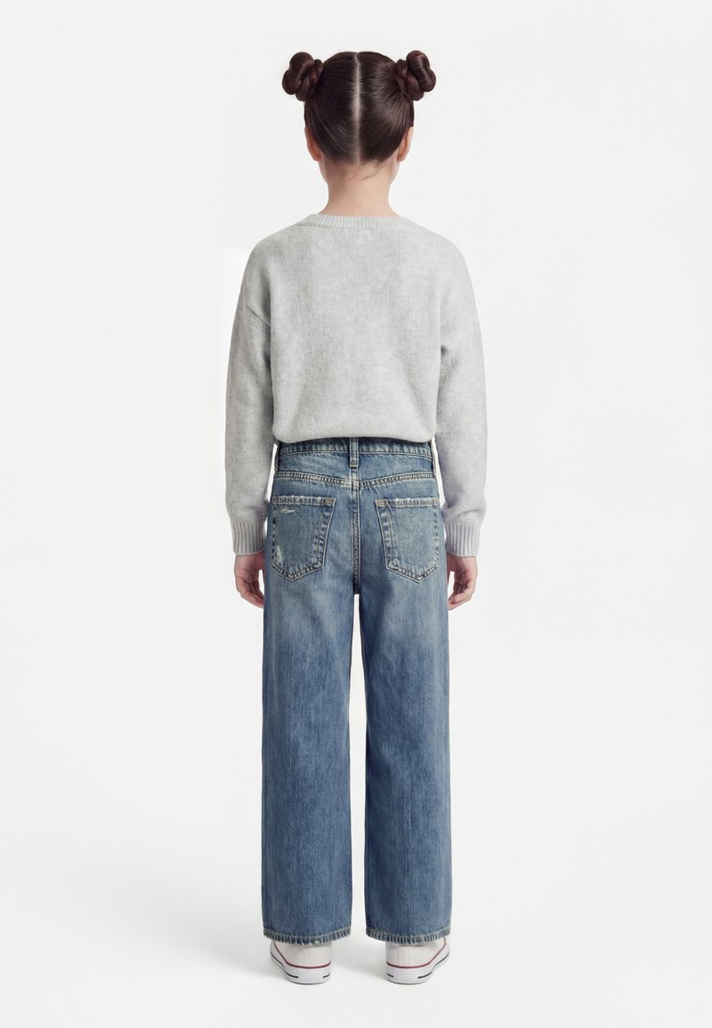 NWT GAP KIDS GAPKIDS JEANS DENIM 5 SLIM 5S BOOT CUT LIGHT WASH