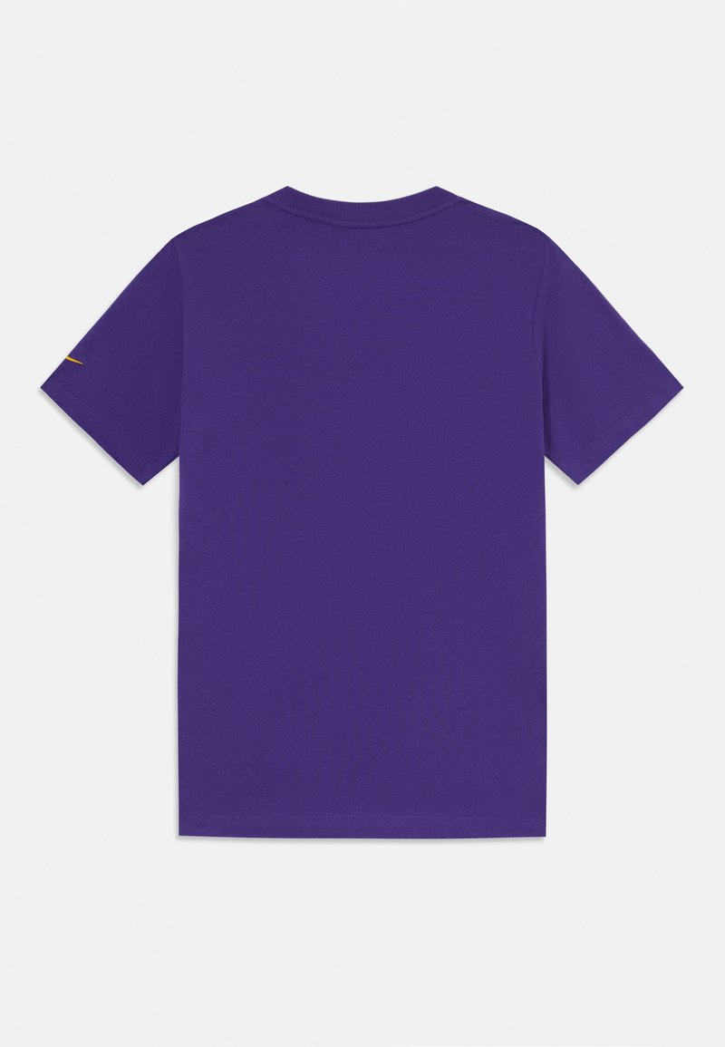 Nike Sportswear KOBE UNISEX - T-Shirt basic - field purple/lila - Zalando, image size:800x1155