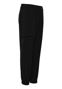 Pantalon cargo noir avec poche à rabat boutonnée sur le côté, poignets élastiques et fermeture éclair frontale, vue de côté.