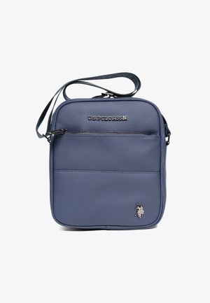Borsa a tracolla sintetica blu navy con superficie texture, tasca frontale con zip e logo in rilievo argento. Tracolla regolabile per versatilità.