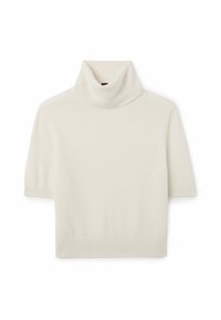 Suéter corto de manga corta color crema con cuello alto, hecho de un suave tejido de punto. Presenta un cuello alto amplio y puños y dobladillo de canalé, ofreciendo una textura suave.