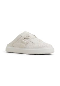 Weiße Slipper aus strukturiertem Stoffoberteil, mit einem geschlauften Riemen-Design und einer Gummisohle. Leicht und mit glatter Oberfläche.