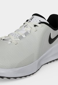 Nike Golf INFINITY G NN - Παπούτσια γκολφ με καρφιά - white/black/pure platinum